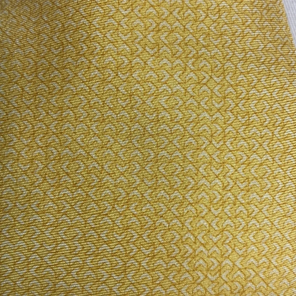 Michael Kors mens 100 % silk neck tie Classic Geo